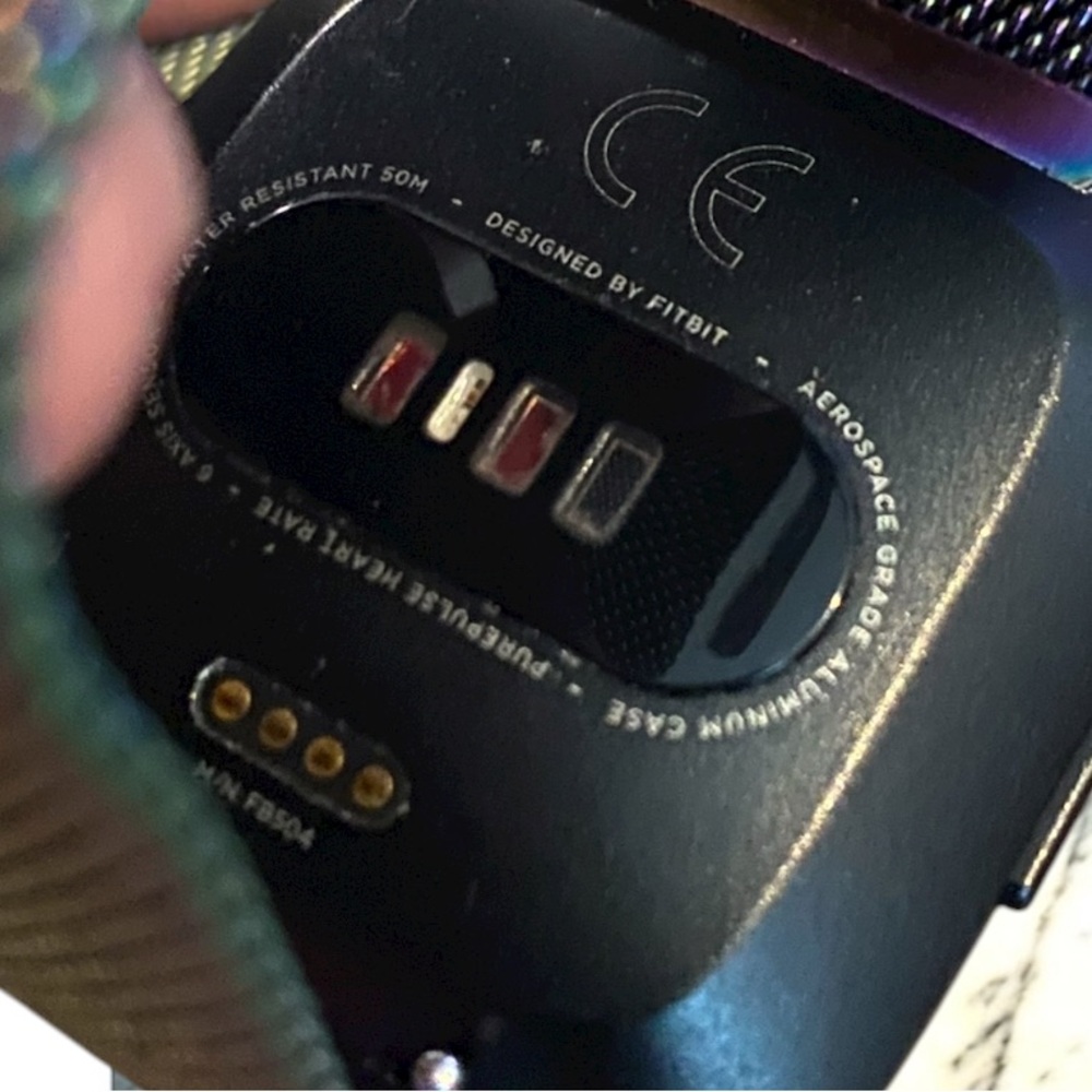 Fitbit Versa Smartwatch with Mesh Band and Charger - Picture 2 of 3